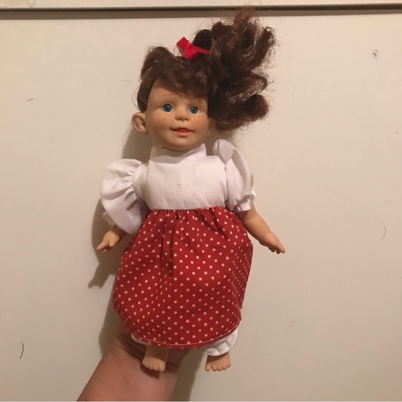 1990S WAY OUT TOYS DOLL 9” FRECKLES POUT BRUNETTE PONYTAIL EXPRESSIONS DOLL - Picture 8 of 12